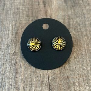 Homemade Earrings - 12mm‎ diameter circle - post style - animal print